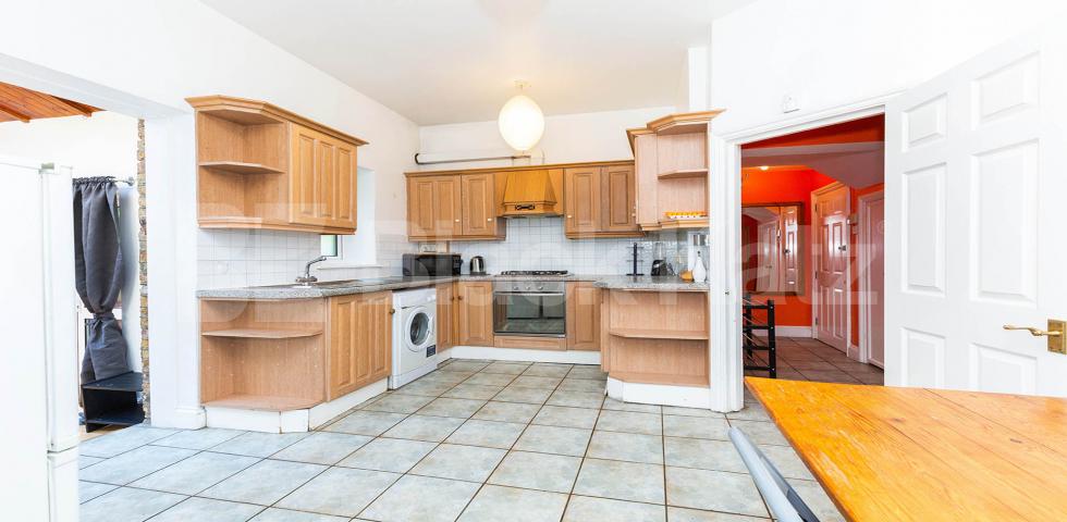 			4 BED GARDEN FLAT, 4 Bedroom, 1 bath, 1 reception Flat			 Digby Crescent, Finsbury park / Arsenal